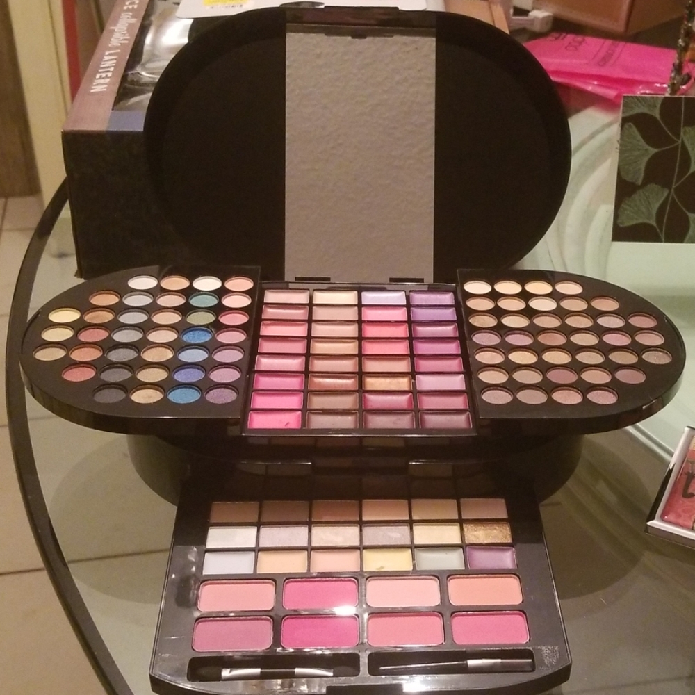 Christian Siriano Makeup